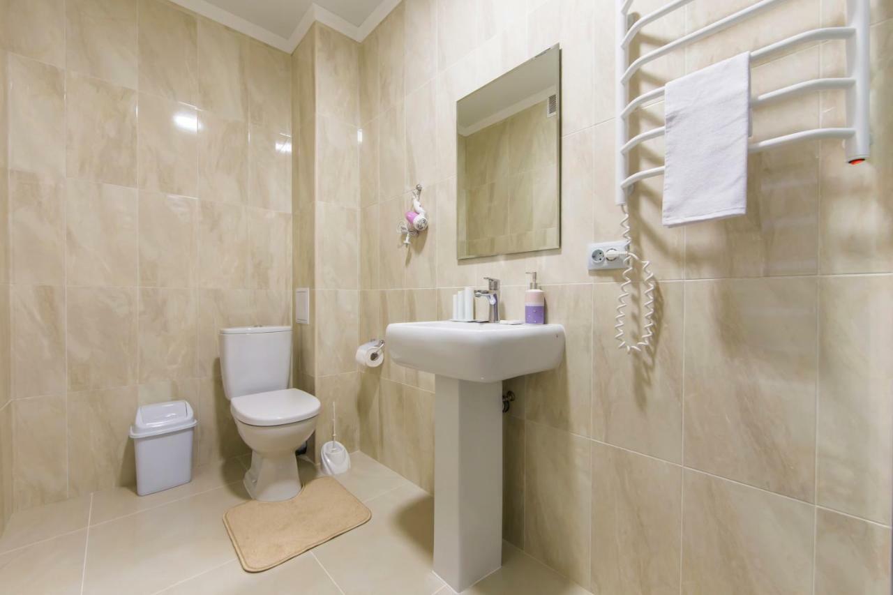 Apartments Kiev Bagian luar foto