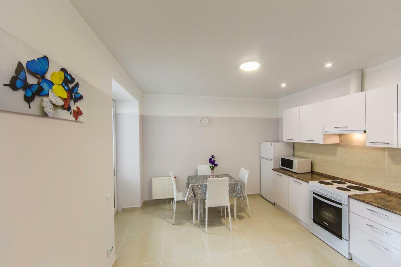 Apartments Kiev Bagian luar foto