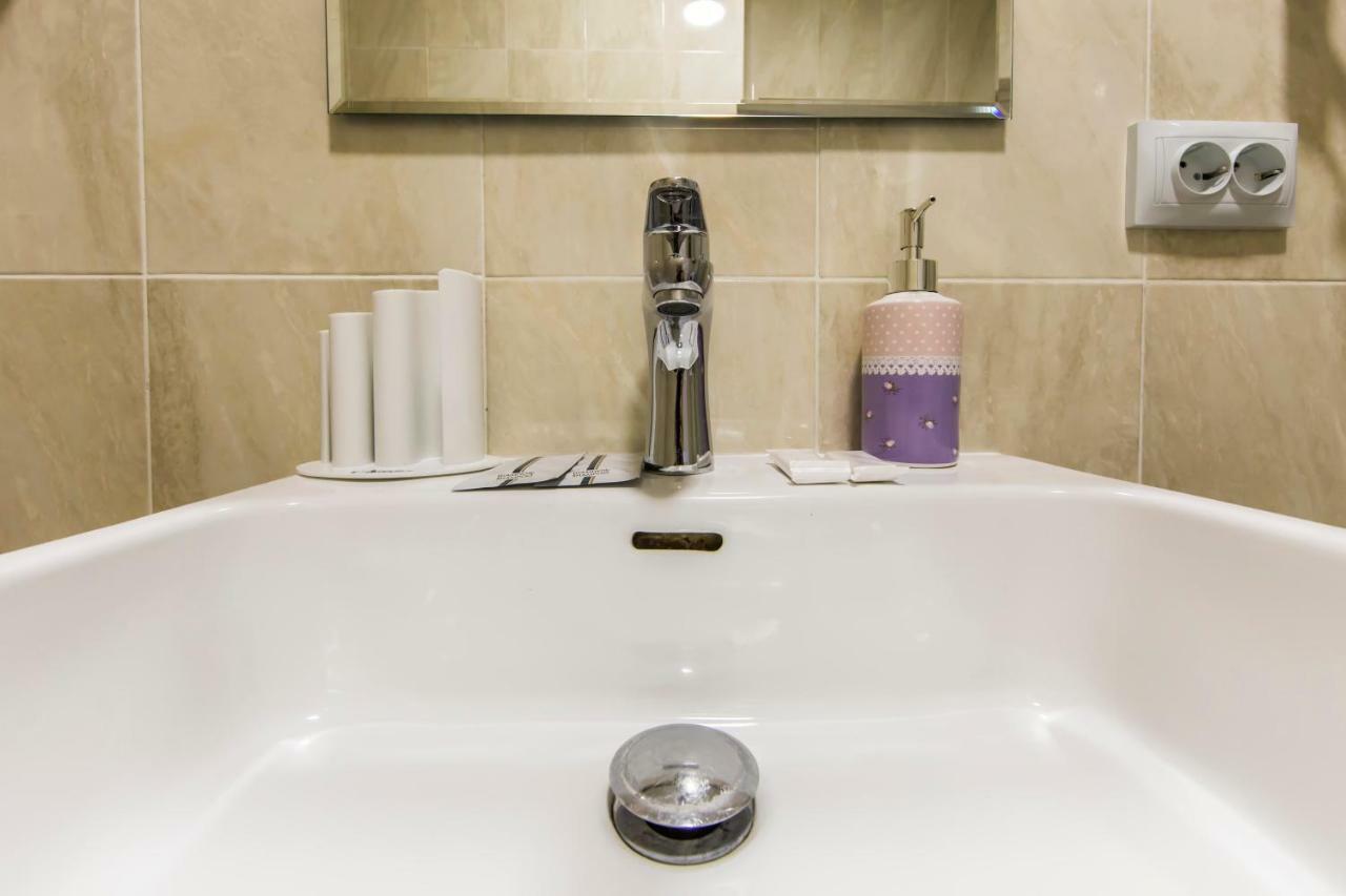 Apartments Kiev Bagian luar foto